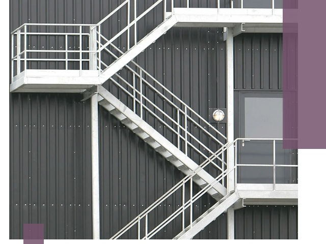 Изготовление и монтаж пожарных лестниц в Волхове быстро и надежно