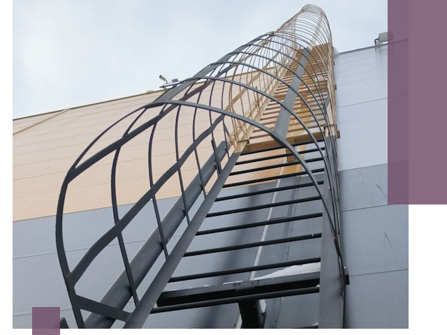 Изготовление и монтаж пожарных лестниц в Волхове профессионально