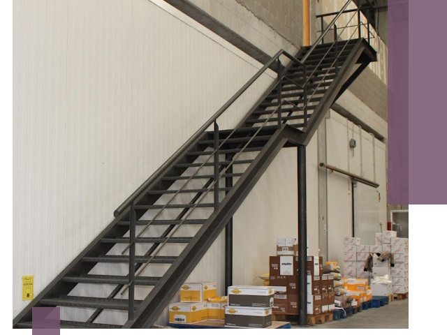 Лестницы для производства в Волхове — изготовление и монтаж