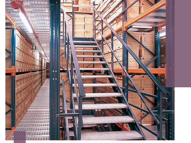 Лестницы складские прочные и безопасные под ключ в Волхове