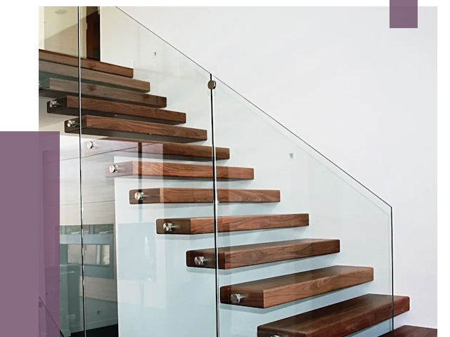 Стеклянные перила для лестницы в Волхове от 15179 руб.