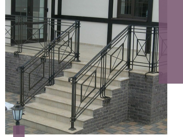 Перила для крыльца в Волхове — монтаж, изготовление и установка