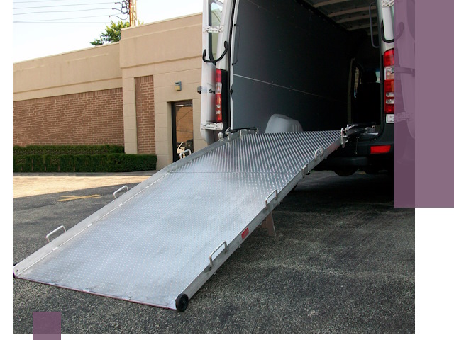 Мобильные пандусы в Волхове — производство, монтаж и аренда