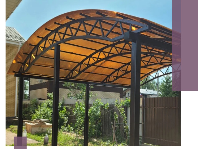 Изготовление навесов под ключ в Волхове из качественных материалов