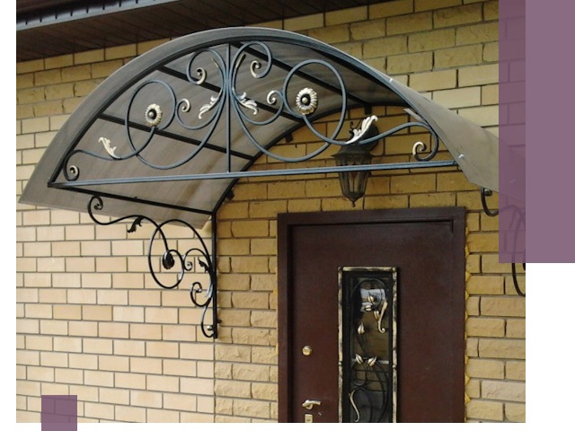 Изготовление козырьков из металла под ключ в Волхове